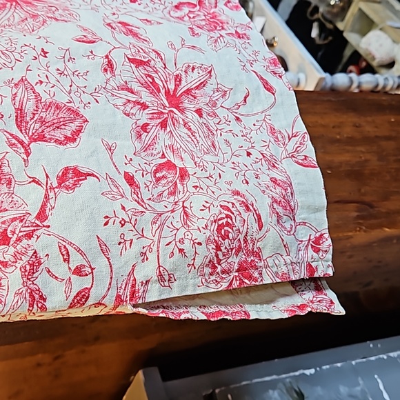 HOST PIC...Linen blend nautral and red colored twall skirt sz 12 with side slit - Picture 5 of 5